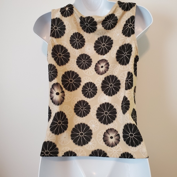 Black and Tan Print Top size small - Picture 6 of 6